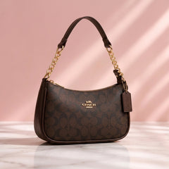 Elegant Monogram Chain Shoulder Bag