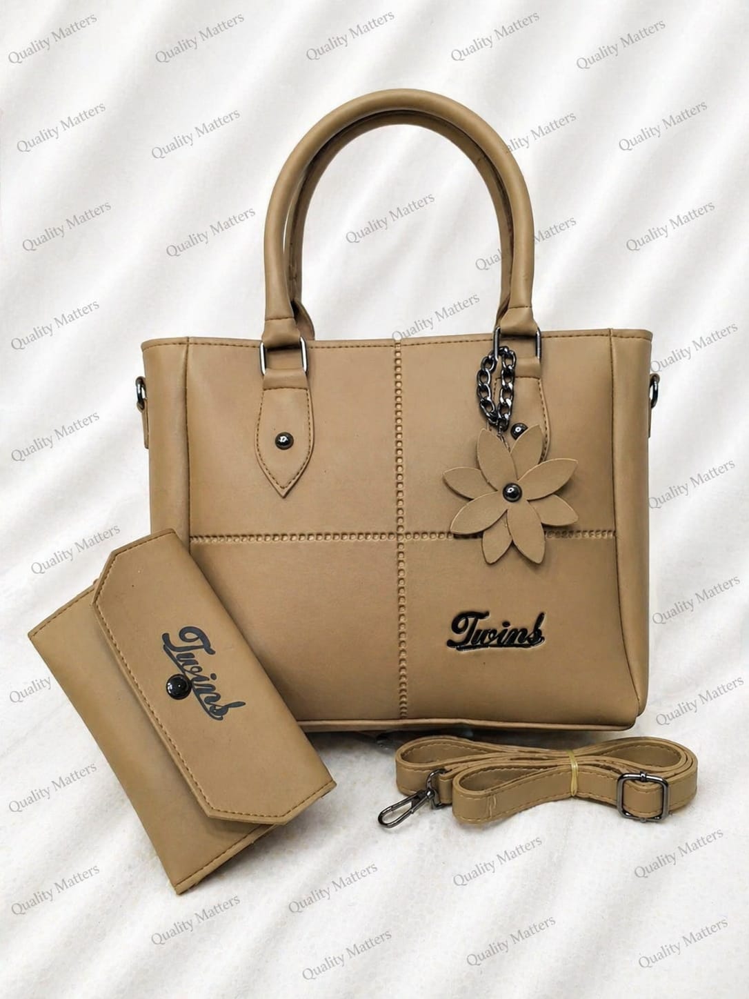 Chic Flower Accent Tote Set