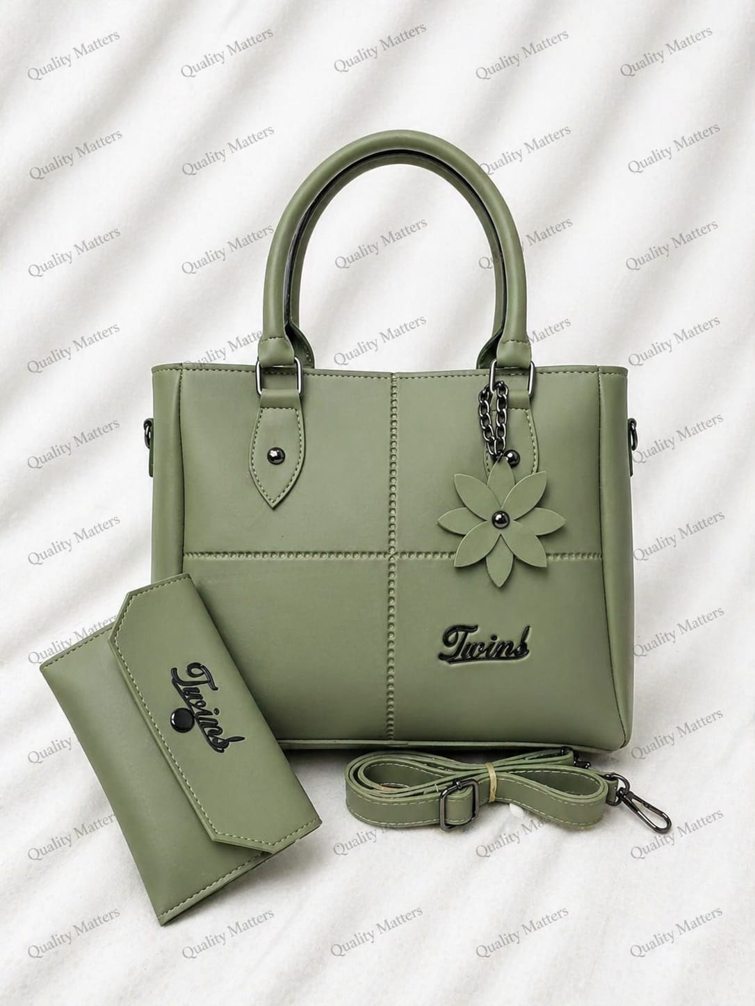 Chic Flower Accent Tote Set