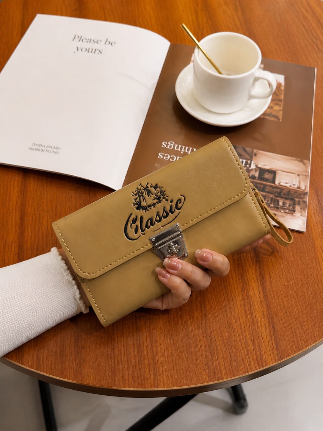 Classic Premium Women’s Clutch Wallet