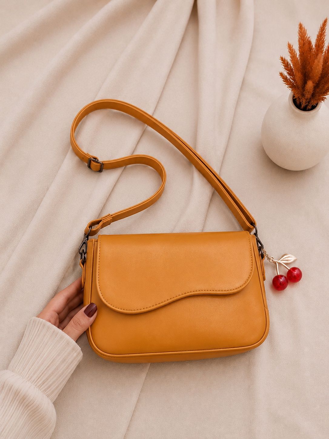 Minimalist Flap Shoulder Handbag
