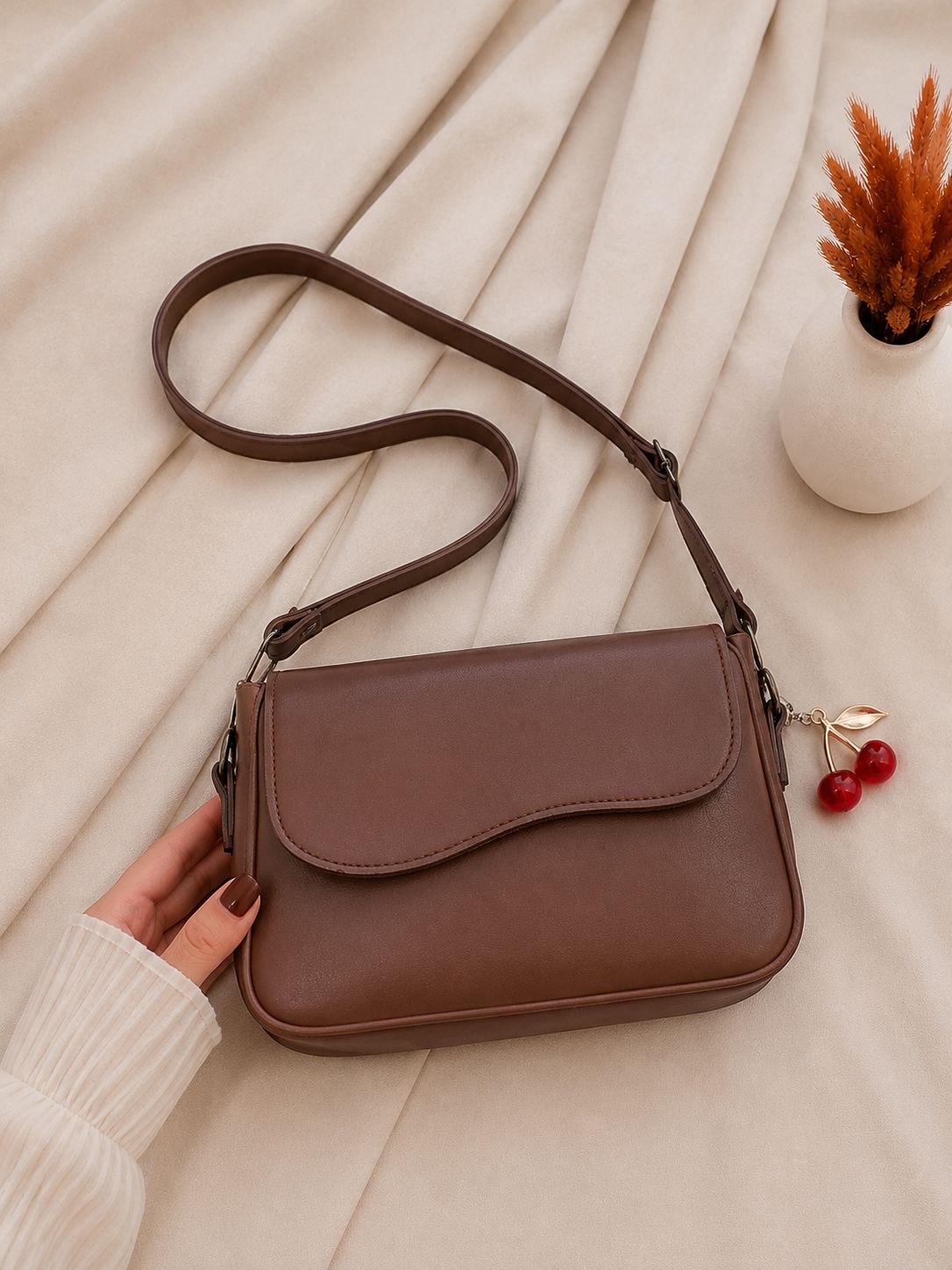 Minimalist Flap Shoulder Handbag